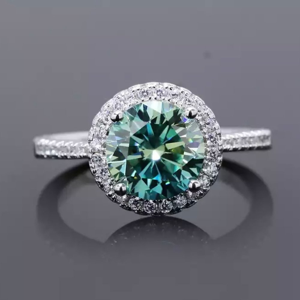Elegant 0.5CT White Moissanite Diamond Ring